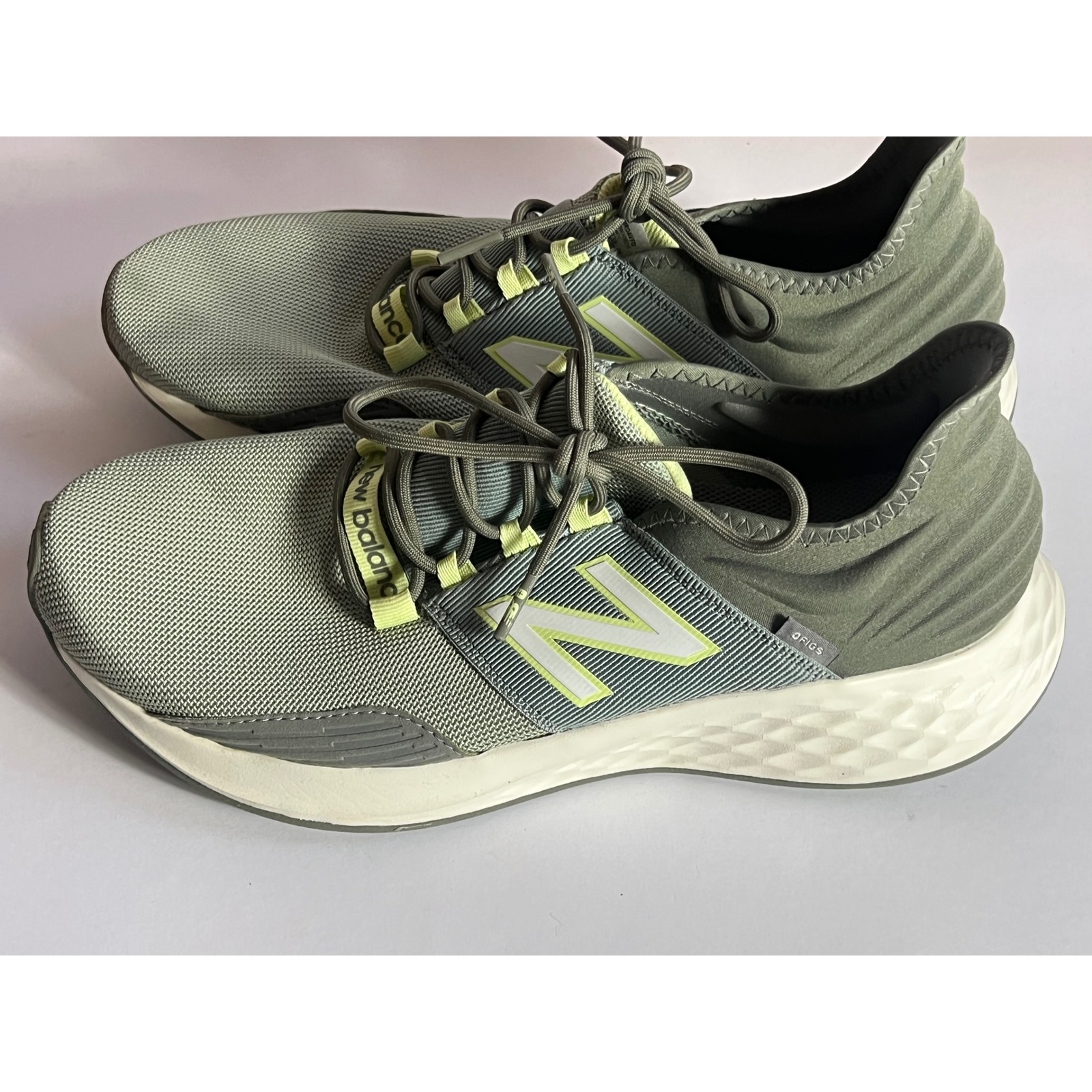 New Balance Figs Fresh Foam Roav Olive Green Mens Sneakers Size 10.5 Unisex